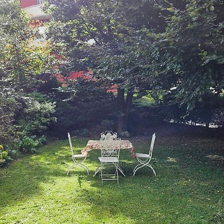 Appartamento Con Ingresso Autonomo, Giardino Privato E Portico Introbio Exteriör bild
